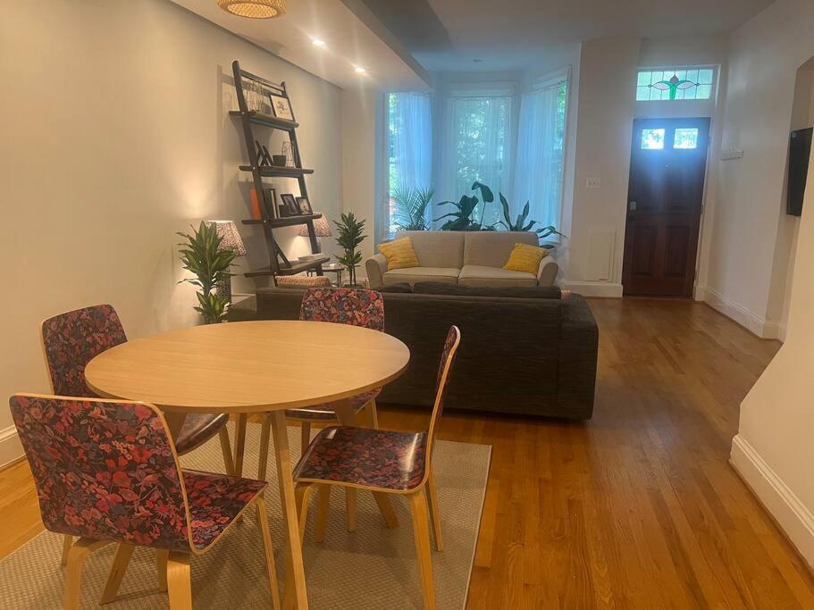3-Bedroom House With Cute Patio Explore Dc On Foot Washington Dış mekan fotoğraf