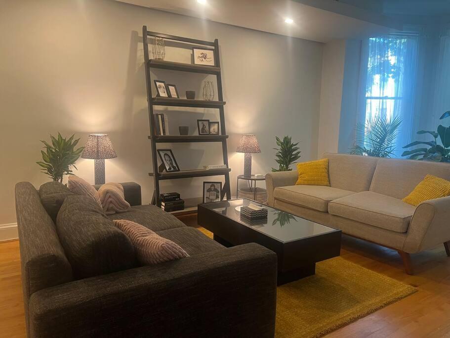 3-Bedroom House With Cute Patio Explore Dc On Foot Washington Dış mekan fotoğraf