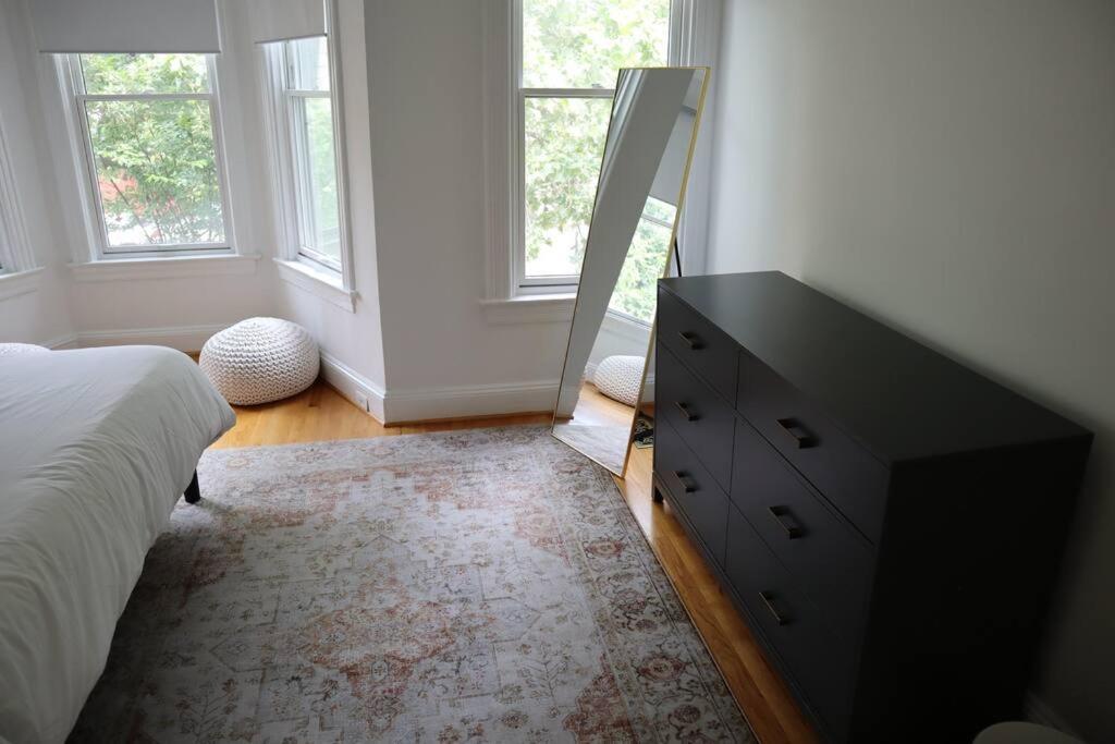 3-Bedroom House With Cute Patio Explore Dc On Foot Washington Dış mekan fotoğraf