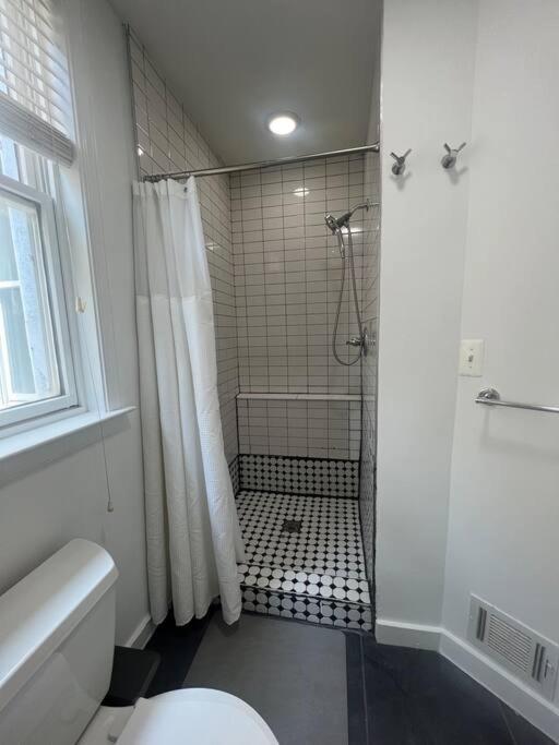 3-Bedroom House With Cute Patio Explore Dc On Foot Washington Dış mekan fotoğraf